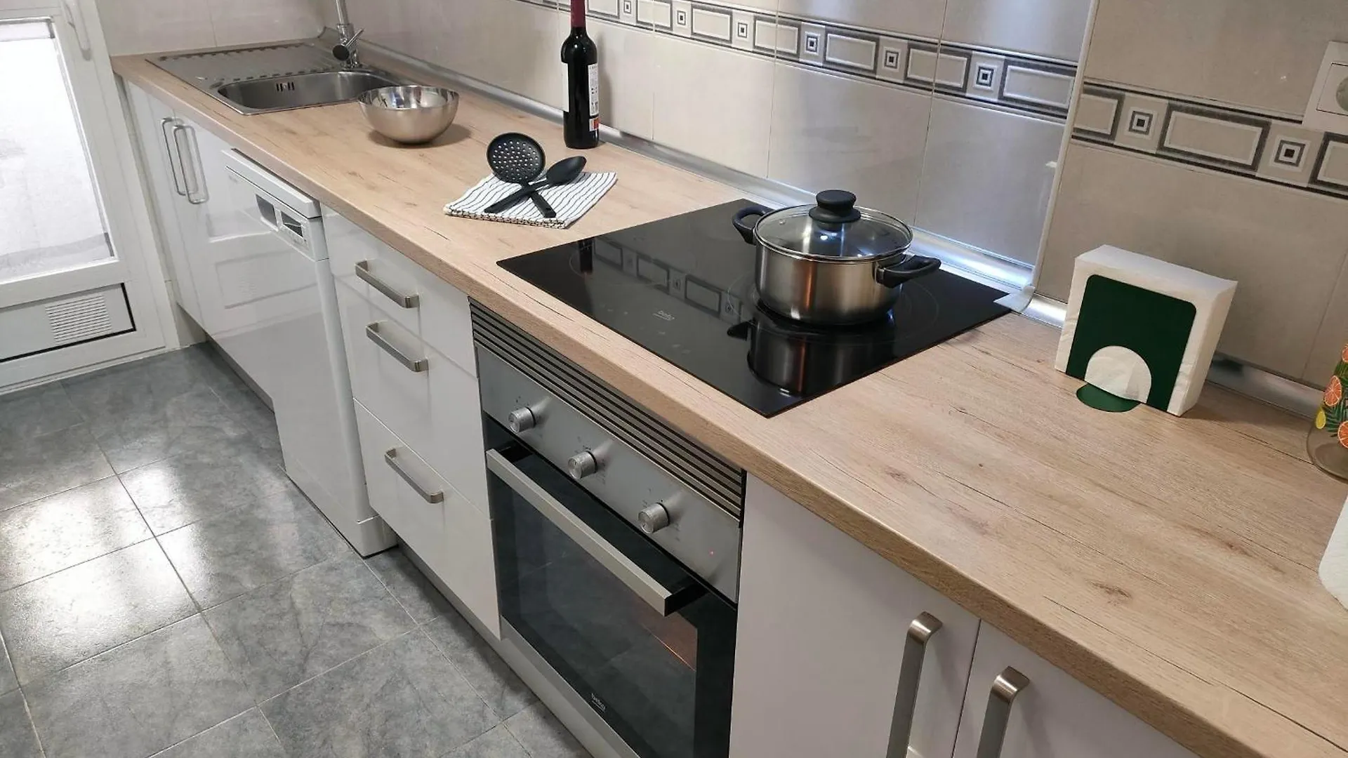 Apartamento Baran - Free Parking Gratis Armilla 0*,  Spanien